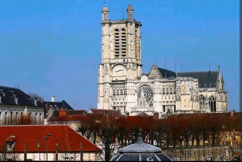 "Les Nuits De 3" Centre-Ville, Parking Gratuit ทรัวส์ ภายนอก รูปภาพ